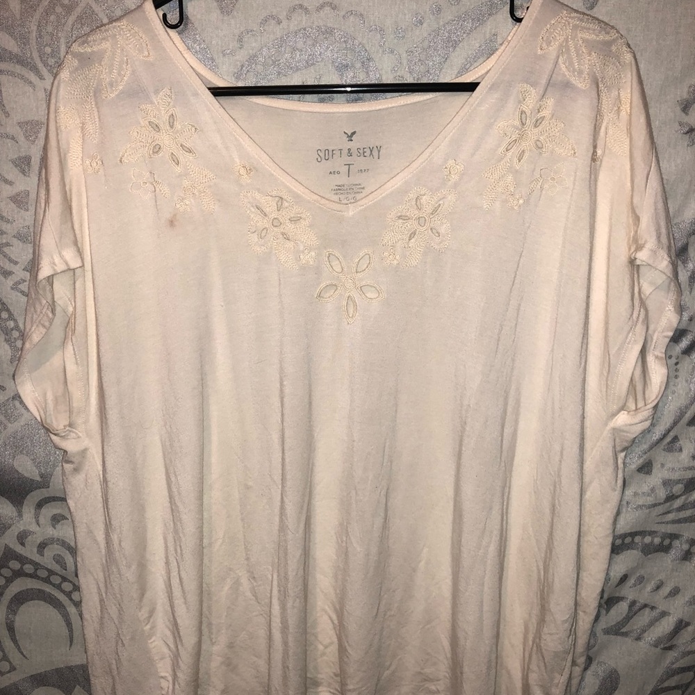 American Eagle soft T - cream color - size Large